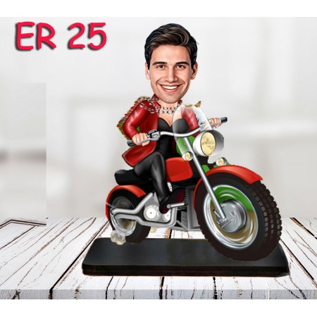 kisiye ozel motor suren erkek