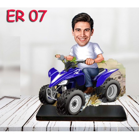 kisiye ozel atv suren erkek