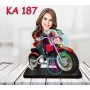 KADIN KARAKTERİ TOPLU ARAÇ KULLANAN