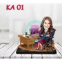 KADIN KARAKTERİ TOPLU MASA BAŞI