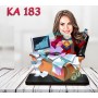 KADIN KARAKTERİ TOPLU MASA BAŞI