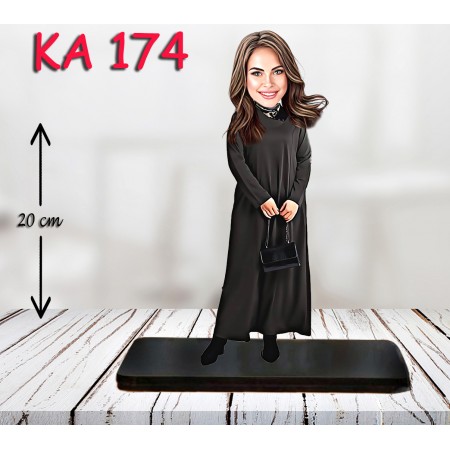 kişiye ozel siyah elbiseli kadın