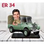 kisiye ozel jeep süren erkek