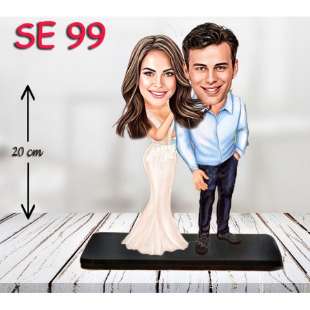 kişiye ozel elbiseli çift