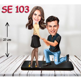 kişiye ozel yuzuk takan çift